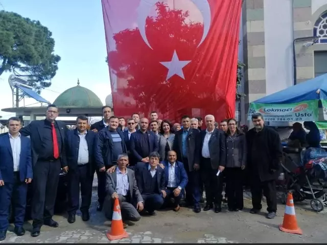 Burhaniyeli muhtarlar şehitler için lokma hayrı düzenledi