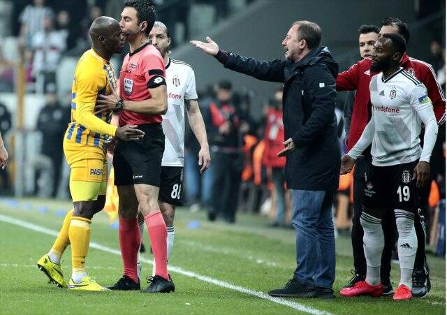 Çağdaş Atan, 'Haftaya derbi var' sözleriyle Sergen Yalçın'ı sakinleştirdi