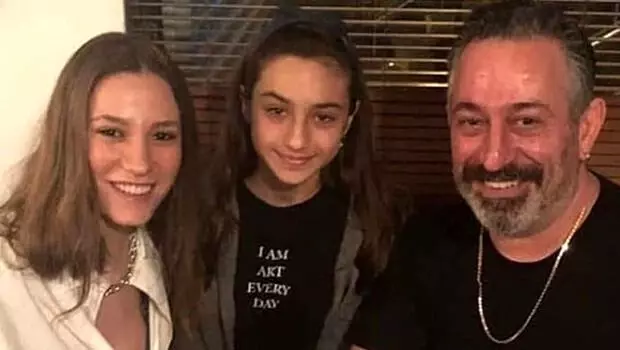 Cem Yılmaz ve Seranay Sarıkaya aşkından ilk fotoğraf Cem Yılmaz ve Seranay Sarıkaya aşkından ilk fotoğraf
