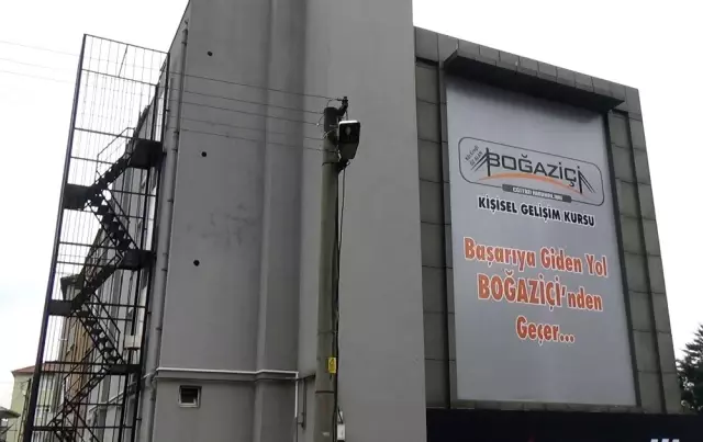 Çocukları için üniversite hayali kurarken dolandırıldılar Çocukları için üniversite hayali kurarken dolandırıldılar