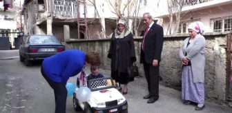 Engelli çocuğun akülü araba hayalini belediye gerçekleştirdi