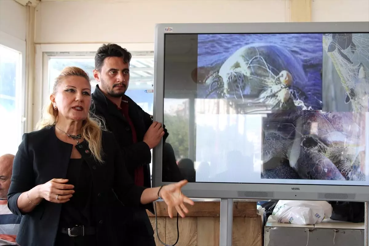 Erdemli'de balıkçılara deniz kaplumbağaları eğitimi