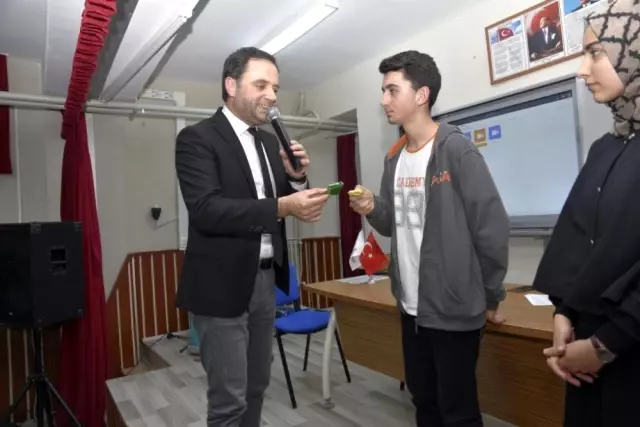 Fatih Anadolu Lisesi öğrencileri Yasin Dallı ile buluştu Fatih Anadolu Lisesi öğrencileri Yasin Dallı ile buluştu