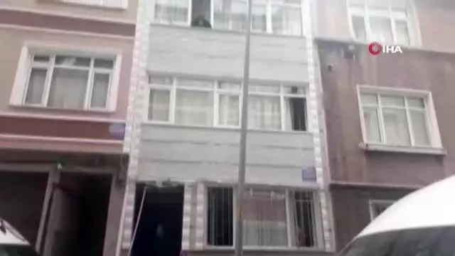 Fatih'te genç kız evinde ölü bulundu