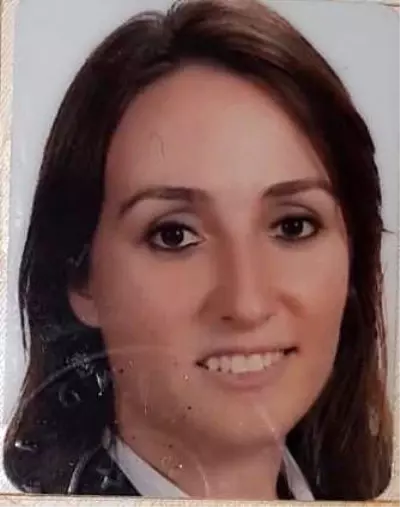 Fatih'te genç kız evinde ölü bulundu