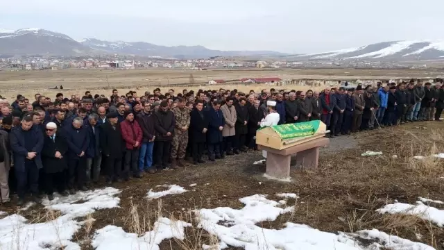 Gazeteci Deniz Başlı'nın baba acısı