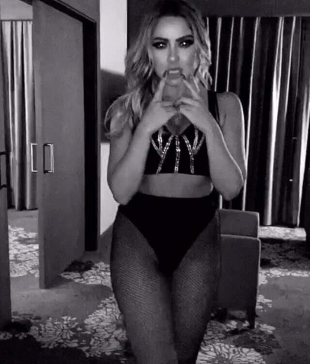 Hadise, sevgilisi Kaan Yıldırım'ın isteğiyle 15 milyon izlenen dans videosunu Instagram'dan sildi.