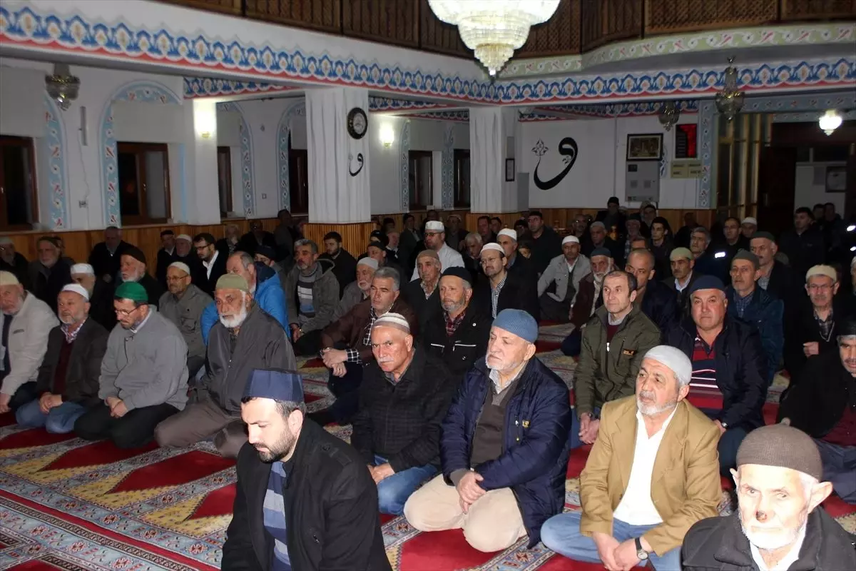 İdlib şehitleri için Osmaneli ve Pazaryeri'nde mevlit okutuldu