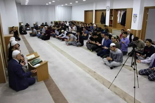 İhlas Vakfı Yurdundan Türk askerine dua İhlas Vakfı Yurdundan Türk askerine dua