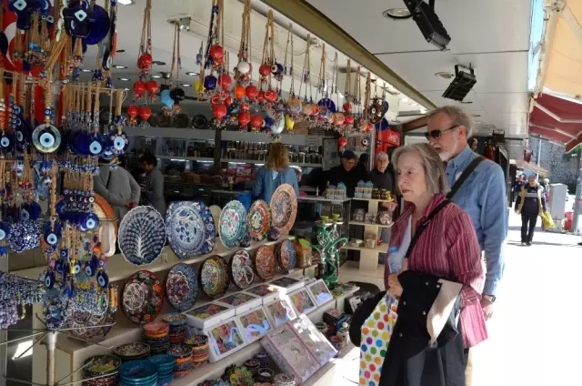 Kuşadası'nda kruvaziyer turizm bereketi Kuşadası'nda kruvaziyer turizm bereketi
