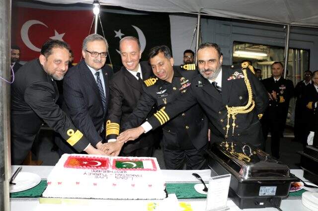 Pakistan-Türkiye kardeşlik bağları Pakistan donanması gemisinin Türkiye ziyareti sırasında yeniden teyit edildi