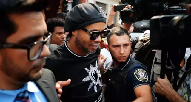 Paraguay'da sahte pasaport gerekçesiyle gözaltına alınan Ronaldinho serbest bırakıldı