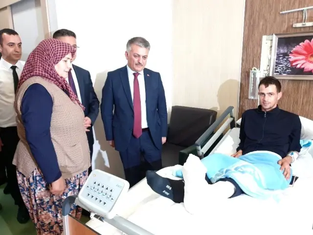 Vali Yazıcı, İdlib gazisini ziyaret etti