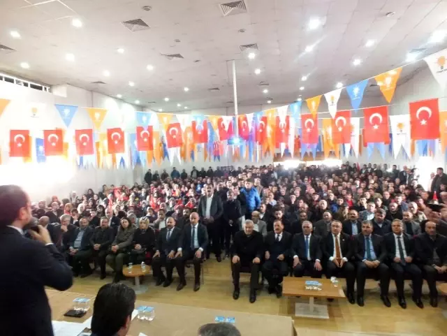 AK Parti Malazgirt İlçe Başkanı Kenan Deniz güven tazeledi AK Parti Malazgirt İlçe Başkanı Kenan Deniz güven tazeledi