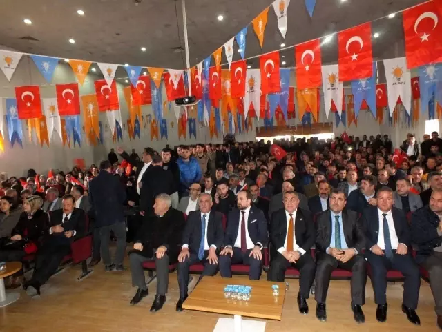 AK Parti Malazgirt İlçe Başkanı Kenan Deniz güven tazeledi AK Parti Malazgirt İlçe Başkanı Kenan Deniz güven tazeledi