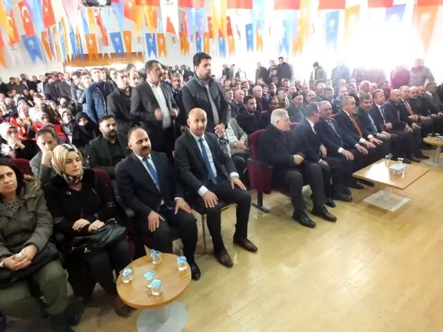 AK Parti Malazgirt İlçe Başkanı Kenan Deniz güven tazeledi AK Parti Malazgirt İlçe Başkanı Kenan Deniz güven tazeledi