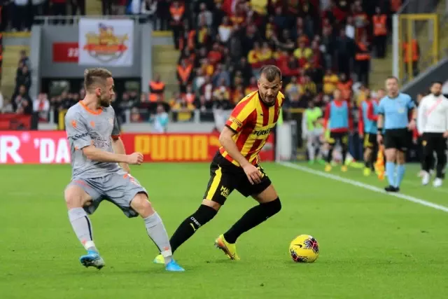 Başakşehir deplasmandan 3 puanla döndü