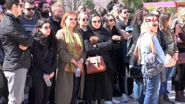 İstanbul-fatih'te kocası tarafından öldürülen kadın son yolculuğuna uğurlandı