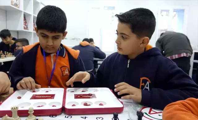 Öğrencilerin topladığı atıkların geliriyle 'Akıl ve Zeka Oyunları Sınıfı' oluşturuldu Öğrencilerin topladığı atıkların geliriyle 'Akıl ve Zeka Oyunları Sınıfı' oluşturuldu