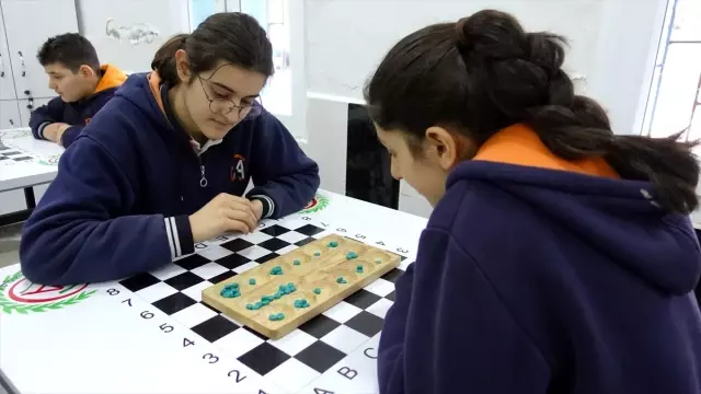 Öğrencilerin topladığı atıkların geliriyle 'Akıl ve Zeka Oyunları Sınıfı' oluşturuldu Öğrencilerin topladığı atıkların geliriyle 'Akıl ve Zeka Oyunları Sınıfı' oluşturuldu