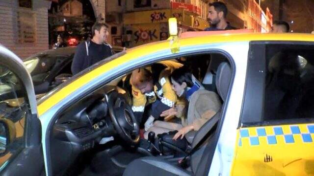 Şişli'de akılalmaz kaza! Önündeki araca çarptı, takla atarak durabildi