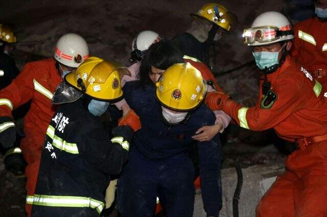 Son Dakika: Çin'de koronavirüs hastalarının tutulduğu karantina oteli çöktü: 70 kişi enkaz altında kaldı