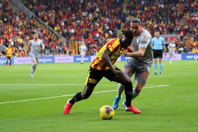 Süper Lig: Göztepe: 0 - Başakşehir: 1 (İlk yarı) Süper Lig: Göztepe: 0 - Başakşehir: 1 (İlk yarı)