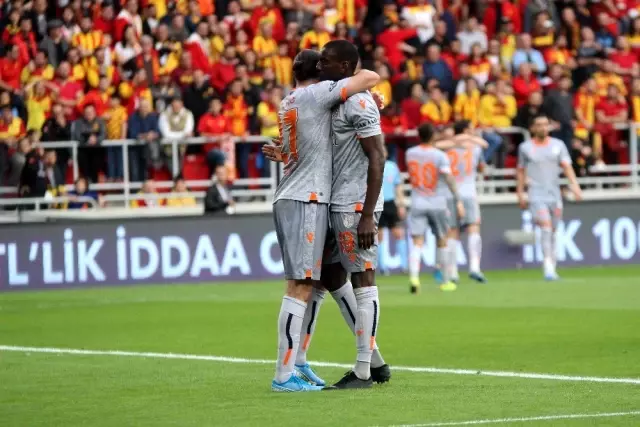 Süper Lig: Göztepe: 0 - Başakşehir: 1 (İlk yarı) Süper Lig: Göztepe: 0 - Başakşehir: 1 (İlk yarı)