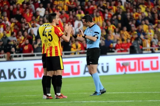 Süper Lig: Göztepe: 0 - Başakşehir: 3 (Maç sonucu) Süper Lig: Göztepe: 0 - Başakşehir: 3 (Maç sonucu)