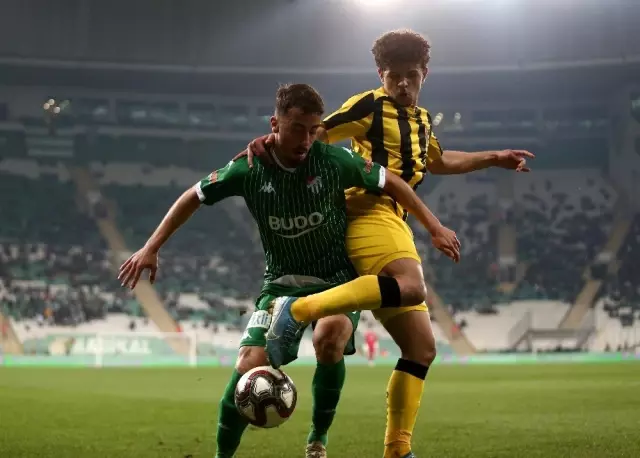 TFF 1. Lig: Bursaspor: 1 - İstanbulspor: 1 TFF 1. Lig: Bursaspor: 1 - İstanbulspor: 1