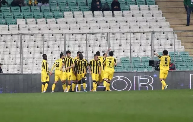 TFF 1. Lig: Bursaspor: 1 - İstanbulspor: 1 TFF 1. Lig: Bursaspor: 1 - İstanbulspor: 1