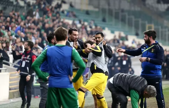 TFF 1. Lig: Bursaspor: 1 - İstanbulspor: 1 TFF 1. Lig: Bursaspor: 1 - İstanbulspor: 1