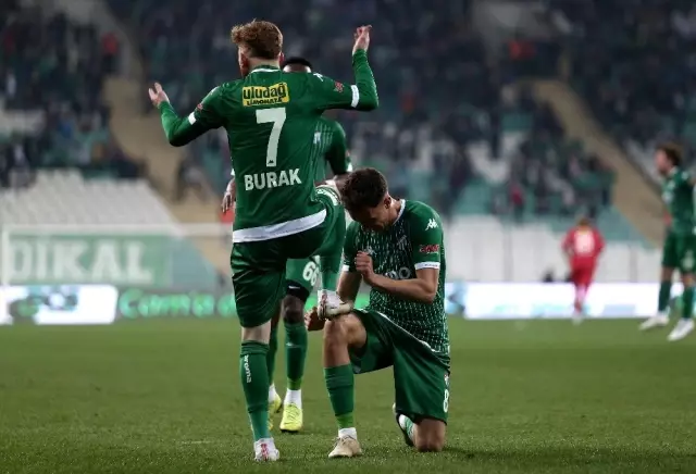 TFF 1. Lig: Bursaspor: 1 - İstanbulspor: 1 TFF 1. Lig: Bursaspor: 1 - İstanbulspor: 1