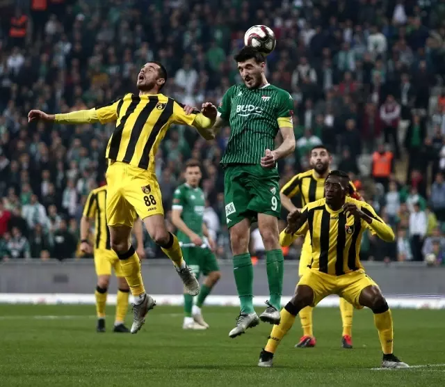 TFF 1. Lig: Bursaspor: 1 - İstanbulspor: 1 TFF 1. Lig: Bursaspor: 1 - İstanbulspor: 1