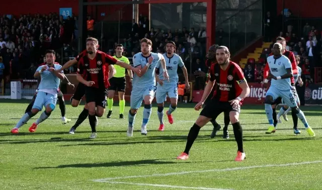 TFF 1. Lig: Fatih Karagümrük: 2 - Adana Demirspor: 2
