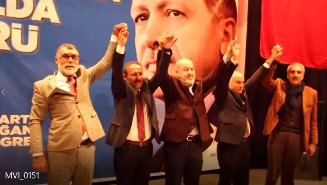 Varto'da AK Parti ilçe başkanlığı seçimi için üç aday yarıştı Varto'da AK Parti ilçe başkanlığı seçimi için üç aday yarıştı