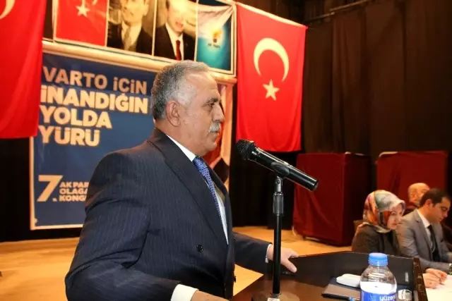 Varto'da AK Parti ilçe başkanlığı seçimi için üç aday yarıştı Varto'da AK Parti ilçe başkanlığı seçimi için üç aday yarıştı