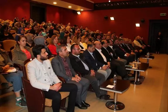 19. dönem düzenlenen AK Parti siyasi akademisi ilk dersi Amasya'da yapıldı 19. dönem düzenlenen AK Parti siyasi akademisi ilk dersi Amasya'da yapıldı