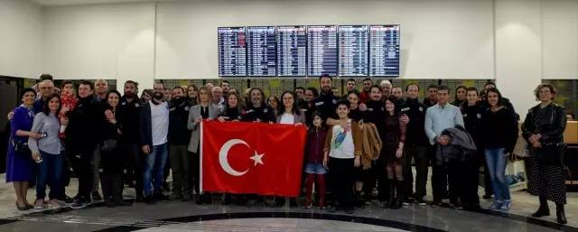 4. Ulusal Antarktika Bilim Seferi için yola çıkan heyet yurda döndü