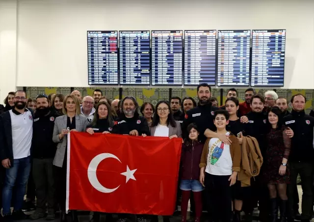 4. Ulusal Antarktika Bilim Seferi için yola çıkan heyet yurda döndü