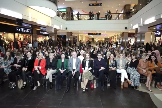 8 Mart Dünya Kadınlar Günü etkinliği 8 Mart Dünya Kadınlar Günü etkinliği