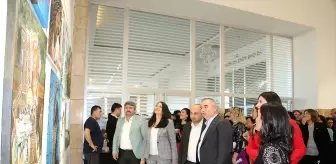 Volkan Aslan: 8 Mart Dünya Kadınlar Günü kapsamında 'Kadın Hikayeleri' resim sergisi açıldı Volkan Aslan: 8 Mart Dünya Kadınlar Günü kapsamında 'Kadın Hikayeleri' resim sergisi açıldı