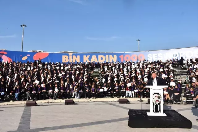 Adana'da '1000 Kadın Korosu' konser verdi Adana'da '1000 Kadın Korosu' konser verdi