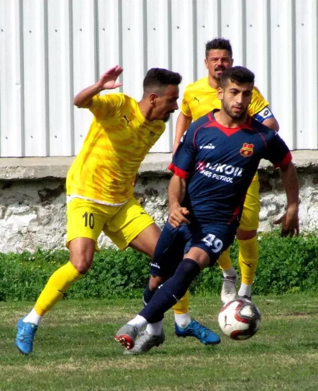 Alaçatıspor, 7-1'lik galibiyeti kadınlara armağan etti