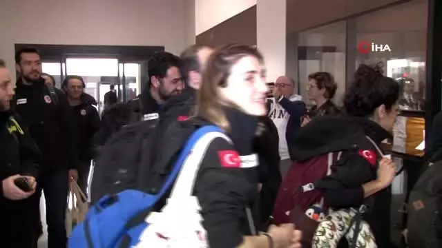 Antarktika'daki Türk bilim adamları Türkiye'ye döndü