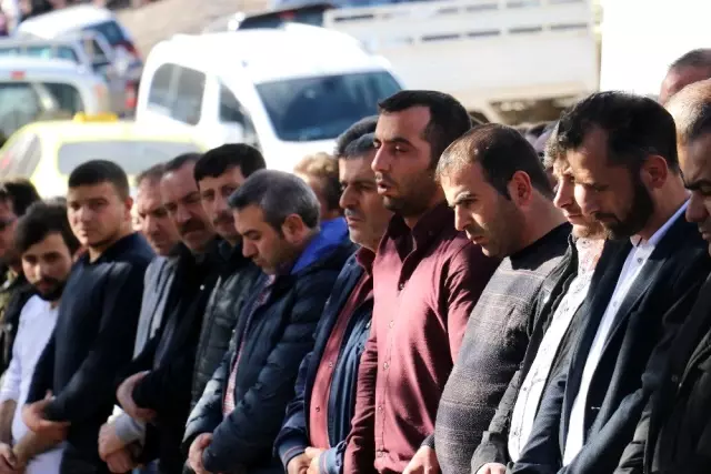 Balık havuzuna düşerek boğulan minik Beren son yolculuğuna uğurlandı