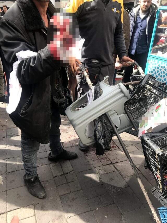 Beşiktaş'ta dönerci, Arapça küfür ettiğini söylediği gence döner bıçağıyla saldırdı