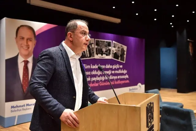 Beylikdüzü'nde 8 Mart Dünya Emekçi Kadınlar Günü söyleşisine yoğun ilgi Beylikdüzü'nde 8 Mart Dünya Emekçi Kadınlar Günü söyleşisine yoğun ilgi