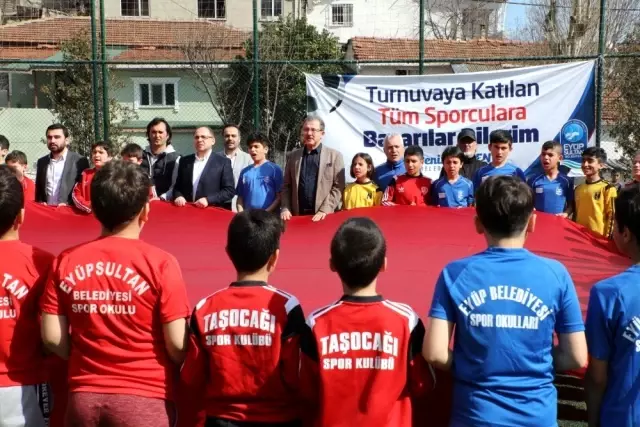 Bilgi Evleri Arası Futbol Turnuvası başladı Bilgi Evleri Arası Futbol Turnuvası başladı