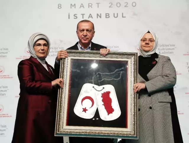 Cumhurbaşkanı Erdoğan: 'Rejimin anlaşmayı bozması halinde daha şiddetli şekilde üzerine gideceğiz' Cumhurbaşkanı Erdoğan: 'Rejimin anlaşmayı bozması halinde daha şiddetli şekilde üzerine gideceğiz'
